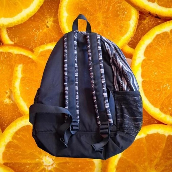 Black and White Design Backpack‎ - Picture 2 of 5